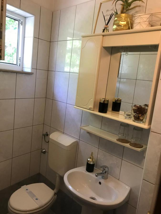 Отель Sanmari Нови-Винодолски Экстерьер фото
